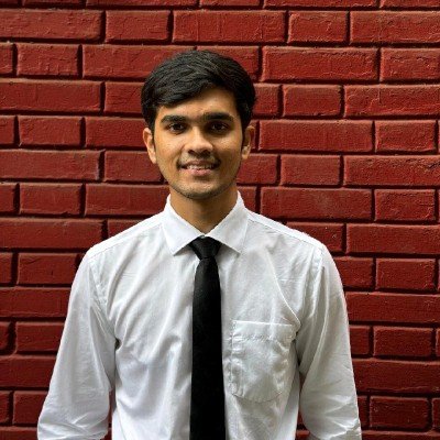 MBA CET topper student portrait – Admitted to Top B-School – The Top Percentile